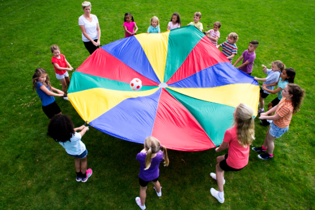 Gincana escolar: Como jogos e desafios, com a visão de Sérgio Bento De Araújo, recuperam o vínculo com a escola e fortalecem a aprendizagem.