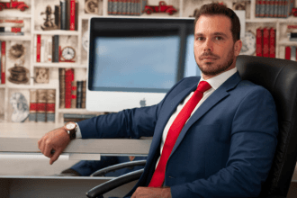 Felipe Rassi analisa o avanço dos NPLs no sistema financeiro e explica quais fatores econômicos e estruturais têm contribuído para o aumento desses ativos problemáticos nas instituições financeiras.